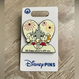 SOLD! Disneyland Mickey & Minnie Fireworks Pin 🏰❤️